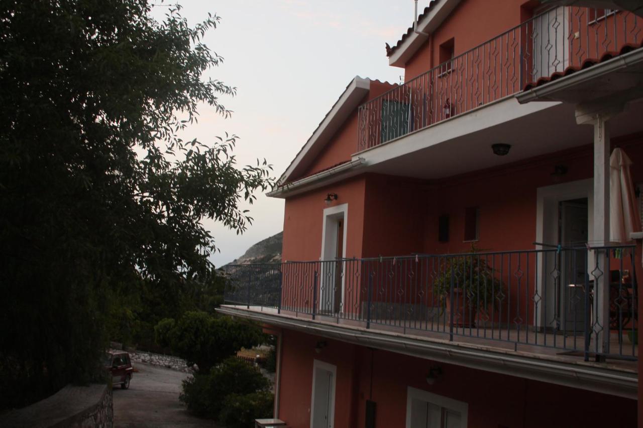 Myrtos Hotel Divarata Экстерьер фото