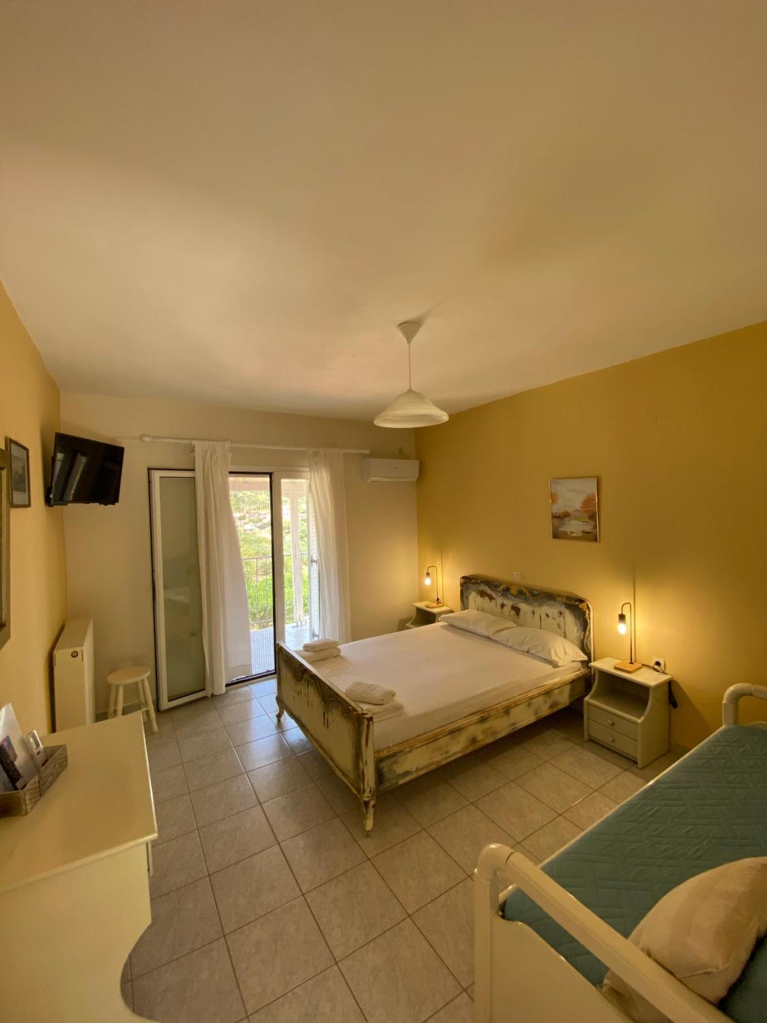 Myrtos Hotel Divarata Экстерьер фото