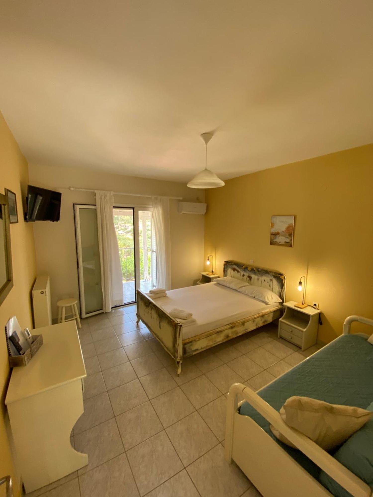 Myrtos Hotel Divarata Экстерьер фото