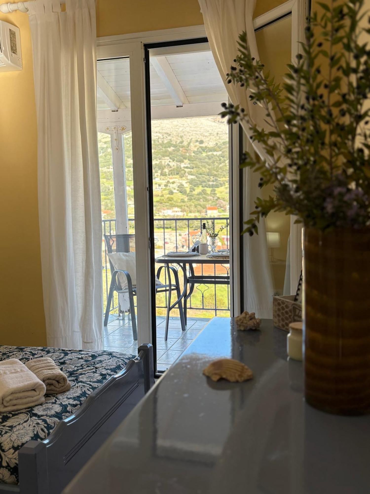 Myrtos Hotel Divarata Экстерьер фото